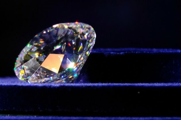 EU makes U-turn on sanctioning world&#039;s largest diamond miner media