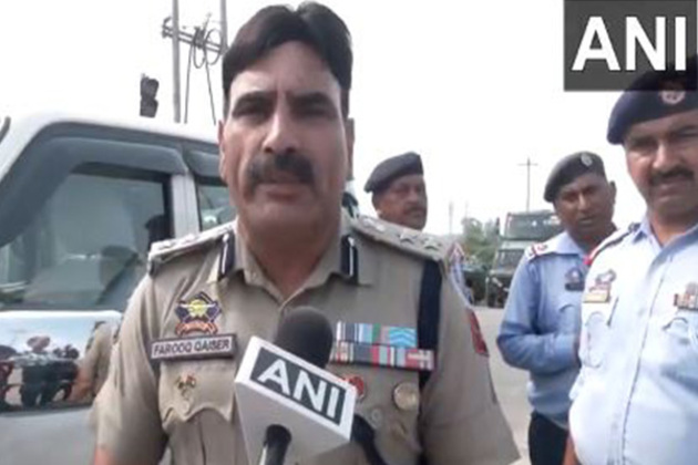 J-K: Indian Army constructs Bailey bridge after collapse of Tawi bridge in Jammu