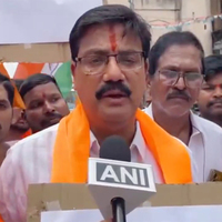 "Identify Pakistanis door to door, send them back": BJP leader Mahendra as party workers stage protest at Charminar