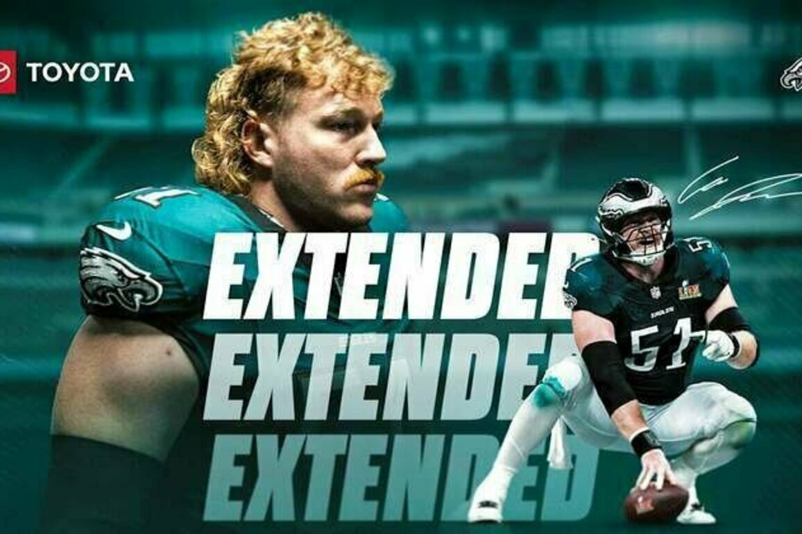 Eagles, Cam Jurgens agree to terms on four-year extension