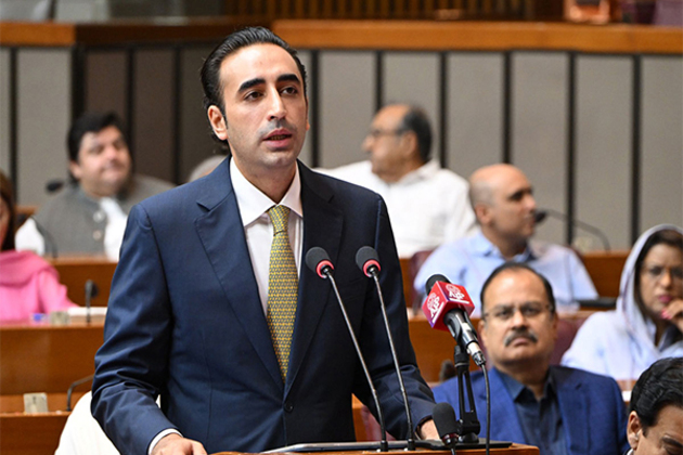 Zardari blames US exit for terror surge, highlights Pakistan's struggles with leftover Afghan arms