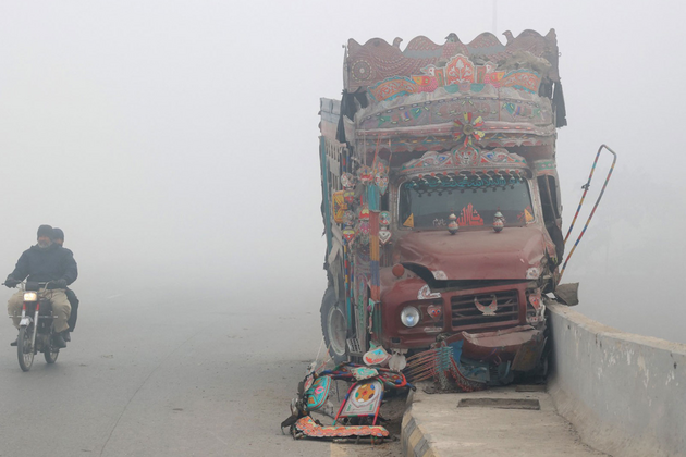 Pakistan: Karachi sinks into chaos as broken roads expose governance failure