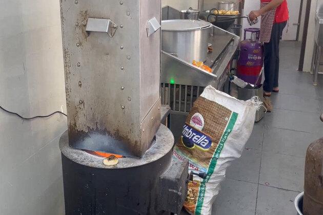 Commercial LPG shortage hits Hyderabad; Tiffin centres turn to electric stoves for daily operations