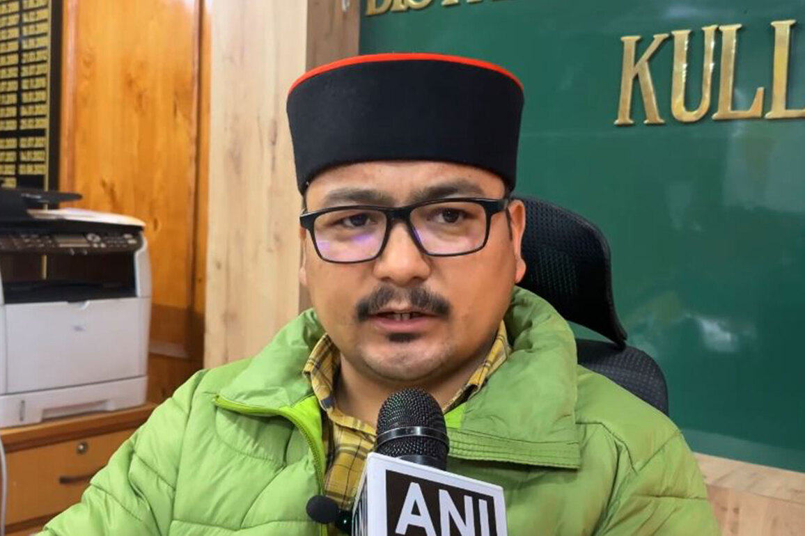 "We appeal that people should not undertake unnecessary travel": Kullu ADC Ashwani Kumar amid heavy rainfall in Himachal