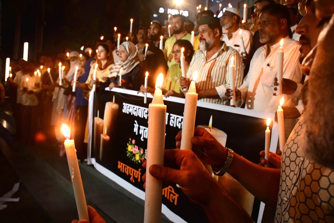 INDIA-BHOPAL-PLANE CRASH-MOURNING