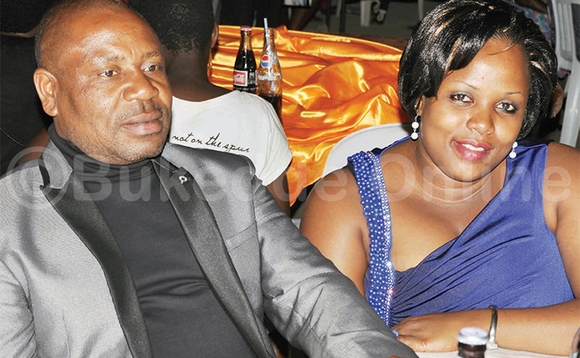 Omugagga wa Movit, Simpson Birungi eyakwatiddwa yali ne mukyala we. Omugagga wa Movit, Simpson Birungi eyakwatiddwa yali ne mukyala we.