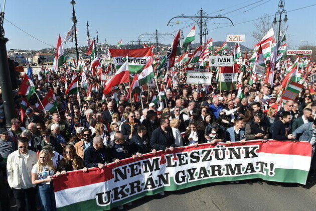 We will not be Ukrainian colony  massive rally held in Budapest 