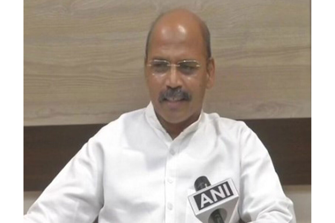 Karnataka Medical Education Minister demands court-monitored probe into NEET question paper leak