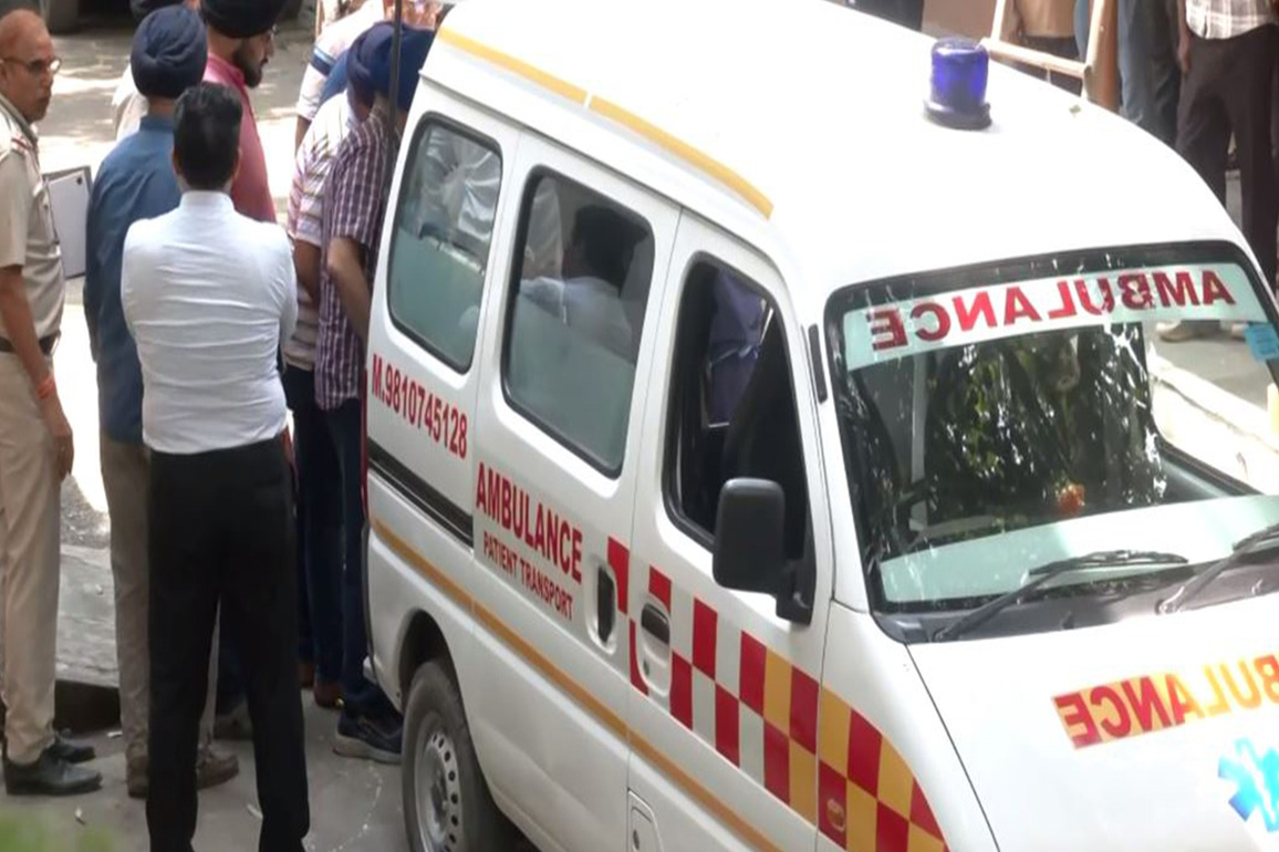 Dhaula Kuan BMW accident: Mortal remains of Navjot Singh taken for last rites