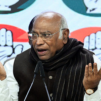 No relief to people on petroleum prices, "Kumbhakarna sleep" on tariff policy: Kharge slams Modi government