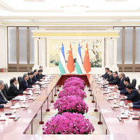 CHINA-BEIJING-LI QIANG-UZBEKISTAN-PM-MEETING (CN)