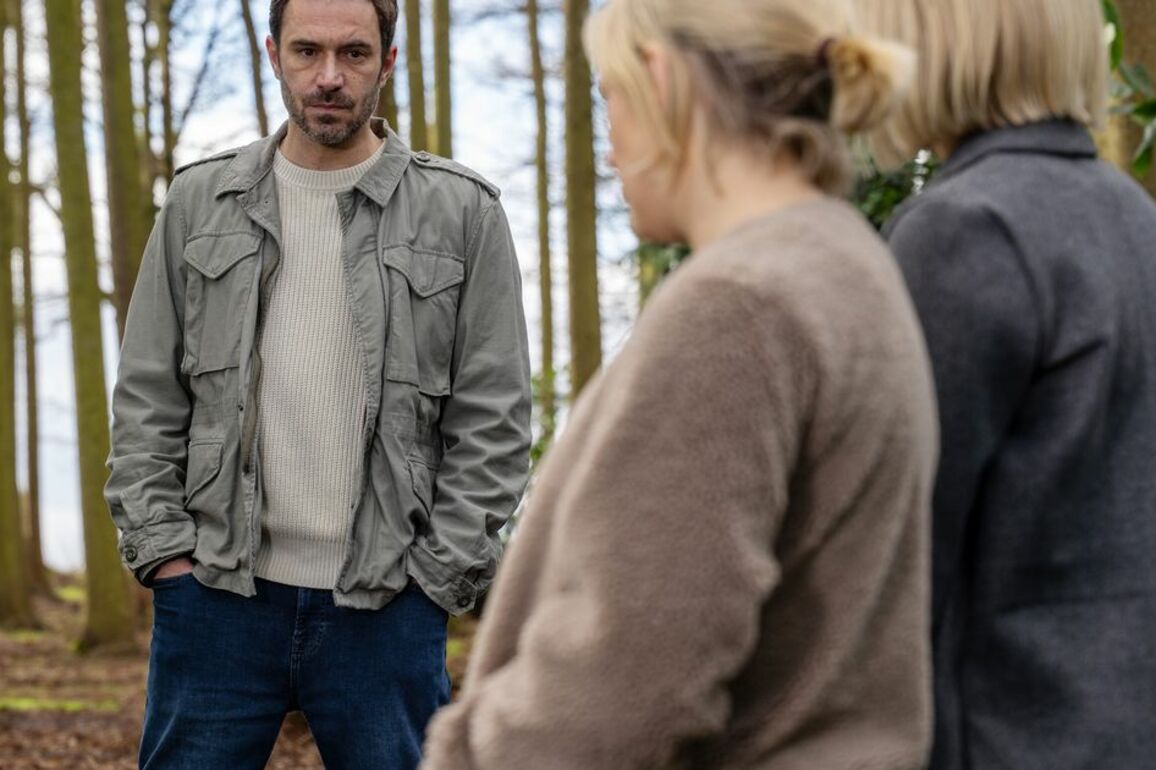 ITV Emmerdale fans 'work out' where Anthony Fox's body is as John drops huge twist