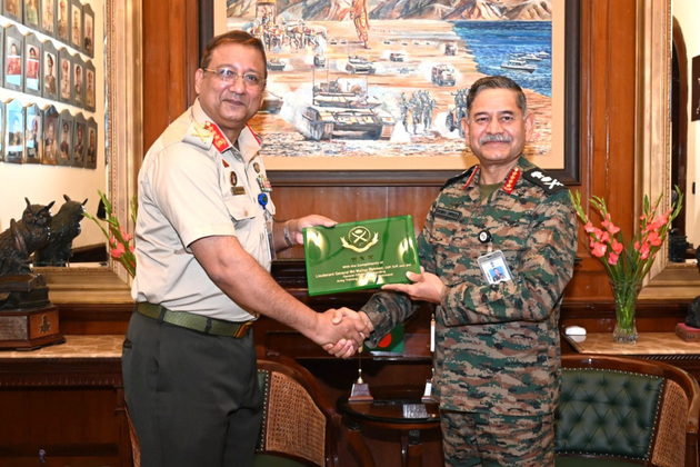 COAS holds talks with Bangladesh Army LG on strengthening defence ties