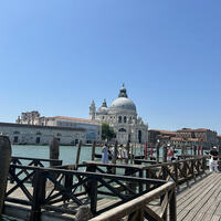 Hundreds in Venice protest over Bezos wedding extravaganza
