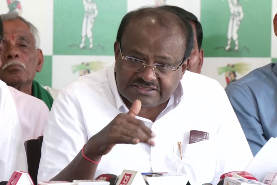 Venugopal tried to influence decision for Keralam CM post: HD Kumaraswamy