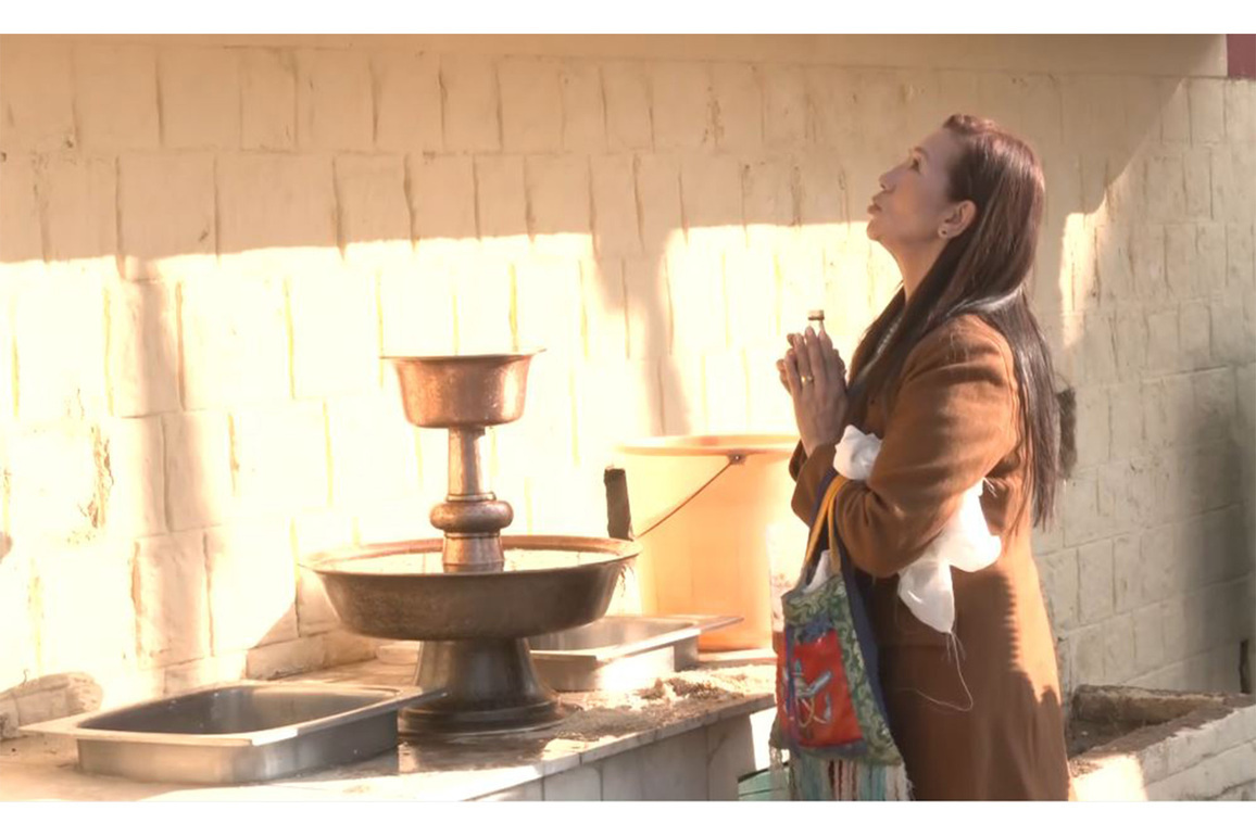 Tibetans offer condolence prayers for Ngari Rinpoche, youngest brother of Dalai Lama