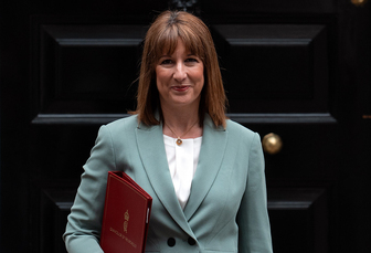 Chancellor cuts tariffs on 100 food items to ease Iran war burden on consumers