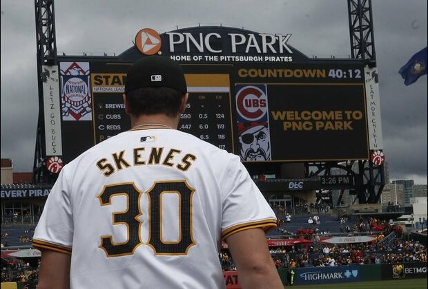 RHP Paul Skenes strikes out 7 in Pirates debut