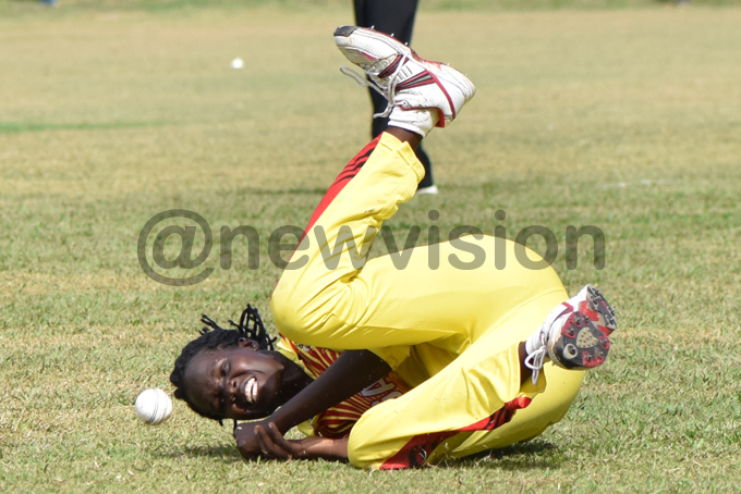  ady ricket ranes velyn yipo misses a catch 