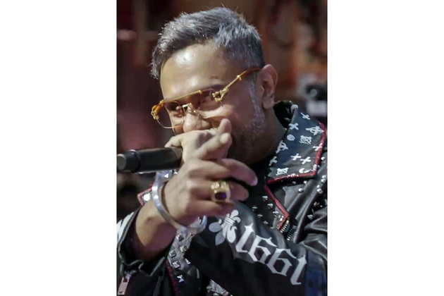 "Main apni zubaan pe niyantran rakhunga": Honey Singh apologises over his alleged obscene remarks at Delhi show