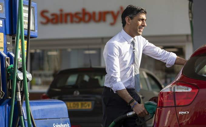 Chancellor Rishi Sunak visits a petrol station after annoucing a freeze in fuel duty | Credit: Treasury, Flickr