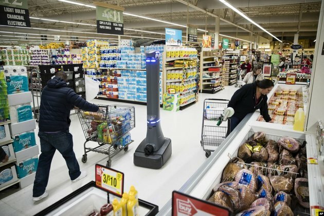 Retail Chiefs Dismiss AI Job Threat, Promise More Training