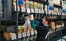 UK supermarkets team up to boost reusable packaging in-store and online