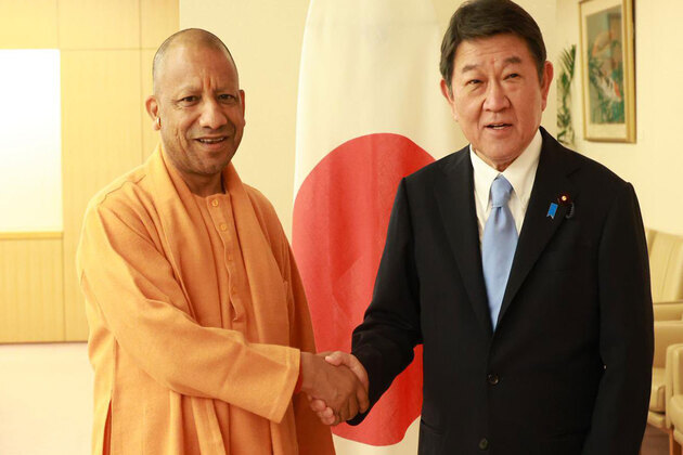 CM Yogi holds talks on strengthening ties with Japan FM; invites Japanese firms to invest in UP