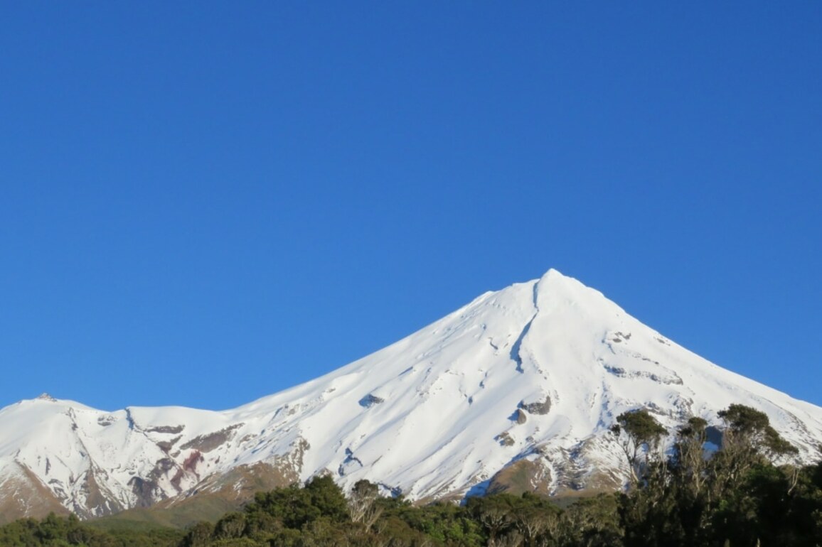 Close call on Mt Taranaki as lost family rescued in near-freezing conditions