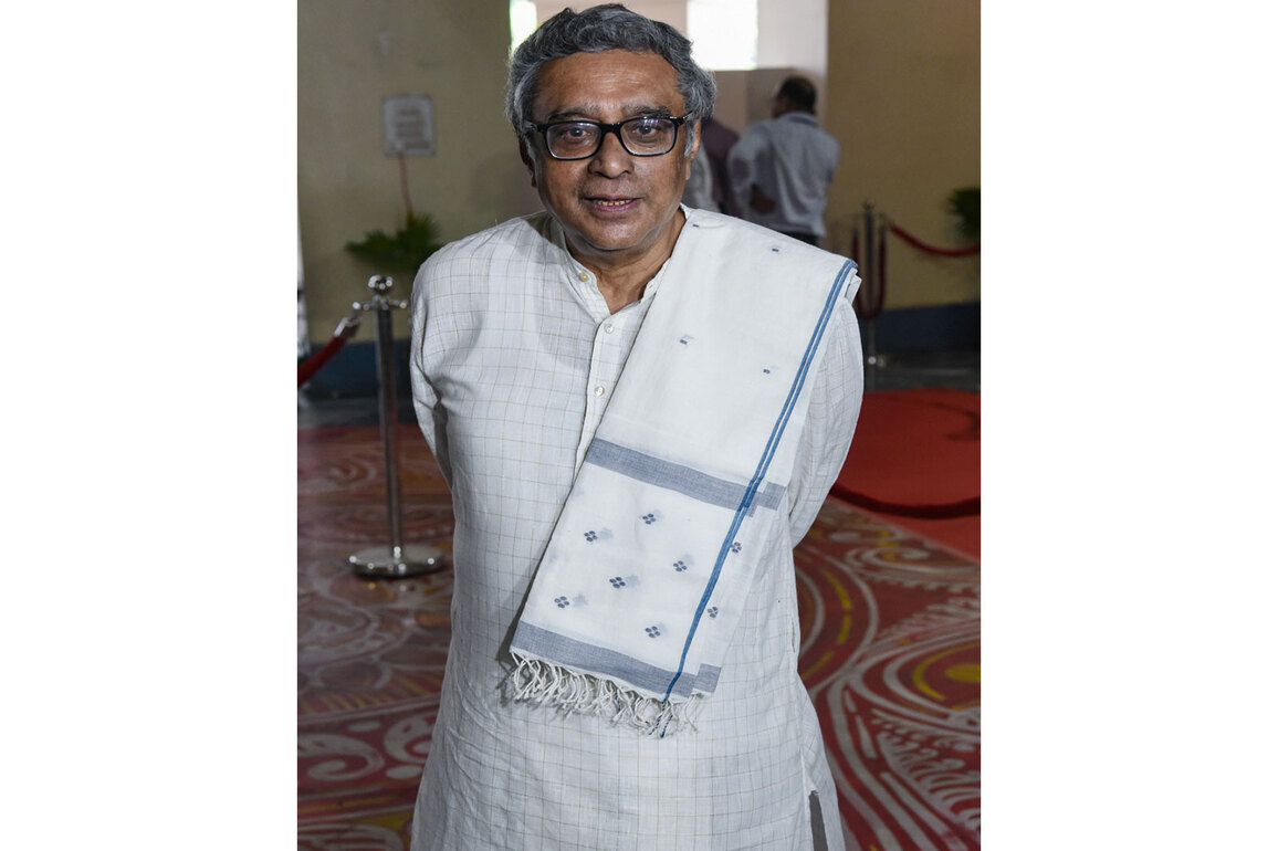 'I shed no tears for TMC's self-destruction': Swapan Dasgupta urges BJP to guard against defectors seeking to 'wash away past sins'