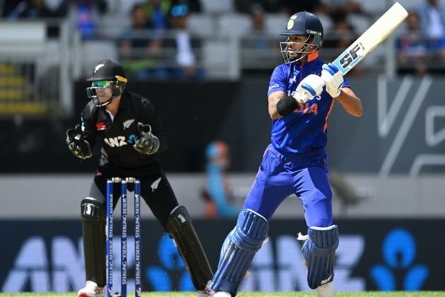 Sublime knocks from Iyer, Dhawan, Sundar propel India to 306/7 against New Zealand