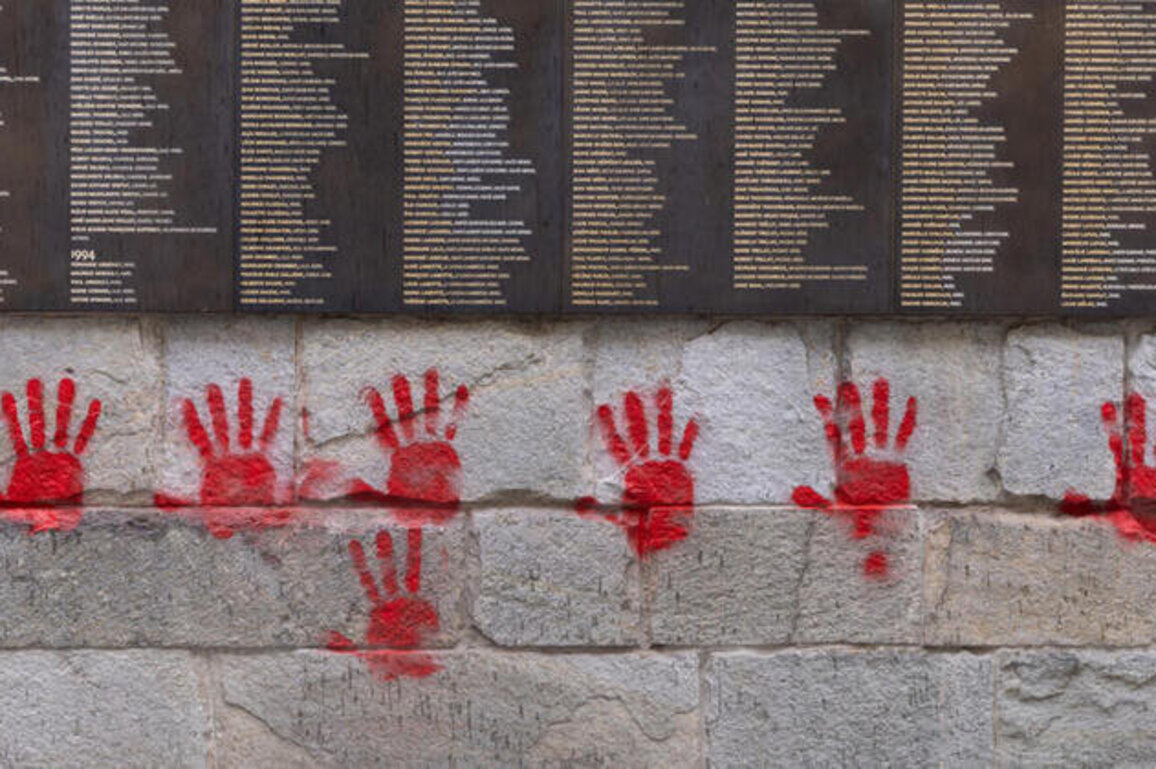 France tries Bulgarians over defacing memorial in Russia-linked case