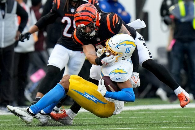 Chargers look to take advantage of Giants' QB troubles