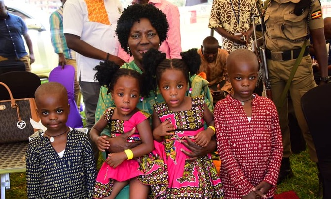 PICTURES: The twins at the festival PICTURES: The twins at the festival