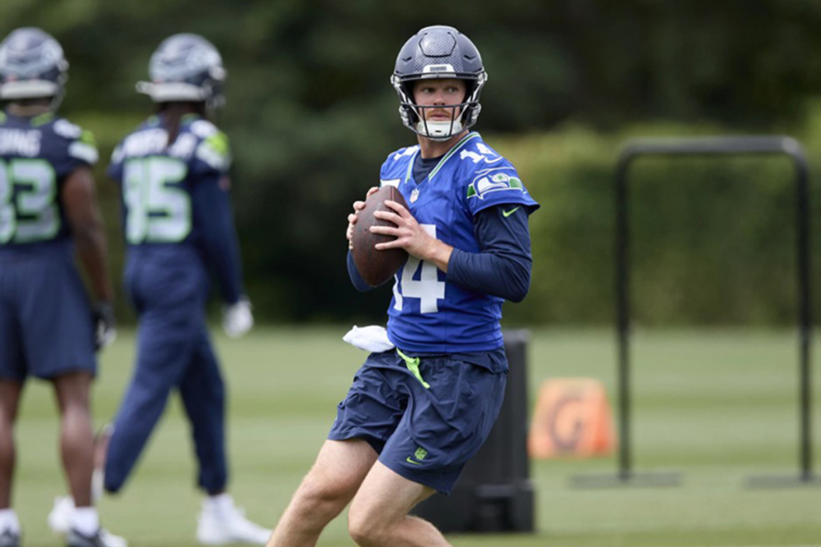 Bump- What's refreshing about Seattle Seahawks' new offense