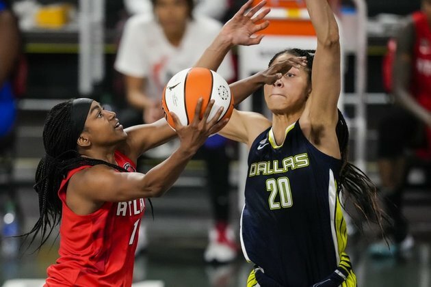 Sky sign Elizabeth Williams after series of departures