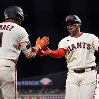 Bats back Robbie Ray's solid start as Giants top Mets