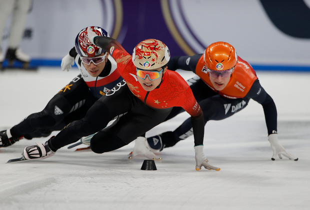 (SP)CHINA-BEIJING-SHORT TRACK SPEED SKATING-MEN'S 5000M RELAY SEMIFINAL (CN)