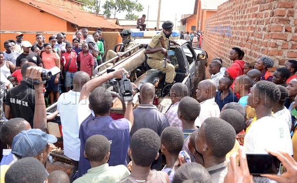 Poliisi ng'eggyawo omulambo gwa Mukiibi Poliisi ng'eggyawo omulambo gwa Mukiibi