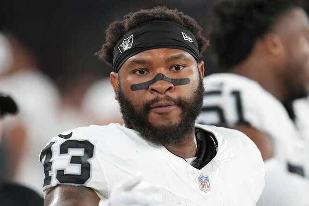Ravens Sign Inside Linebacker Michael Barrett