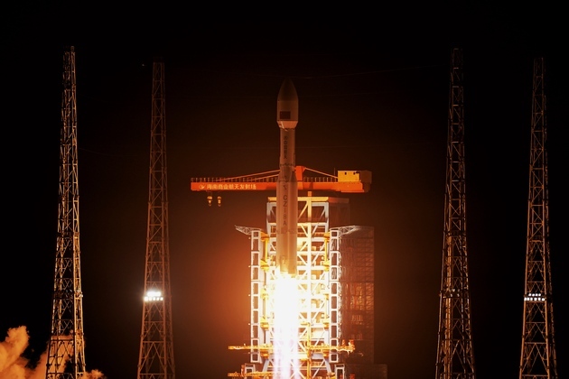 (EyesOnSci) CHINA-HAINAN-INTERNET SATELLITES GROUP-LAUNCH (CN)