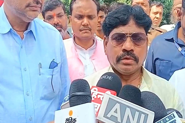Uttar Pradesh: UP Minister Sanjeev Kumar Gaud confirms 6 dead in Chunar railway tragedy