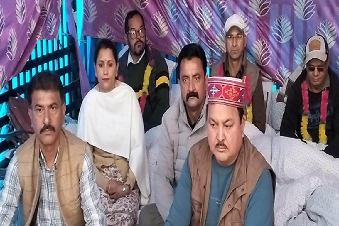 Himachal Govt faces mounting pressure as teachers protest over Directorate Merger and mass FIRs