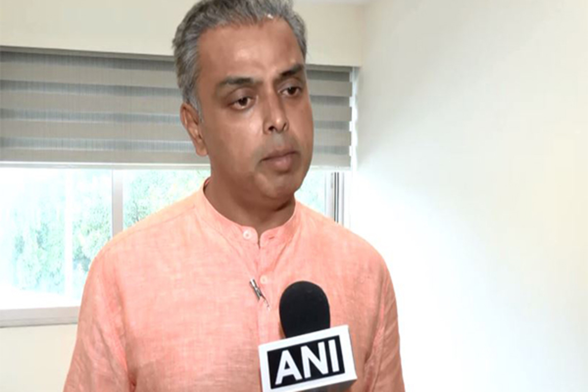 Regulate western Pizzas, donuts too along with desi samosas, jalebi: Rajya Sabha MP Milind Deora on Govt's eat healthy drive