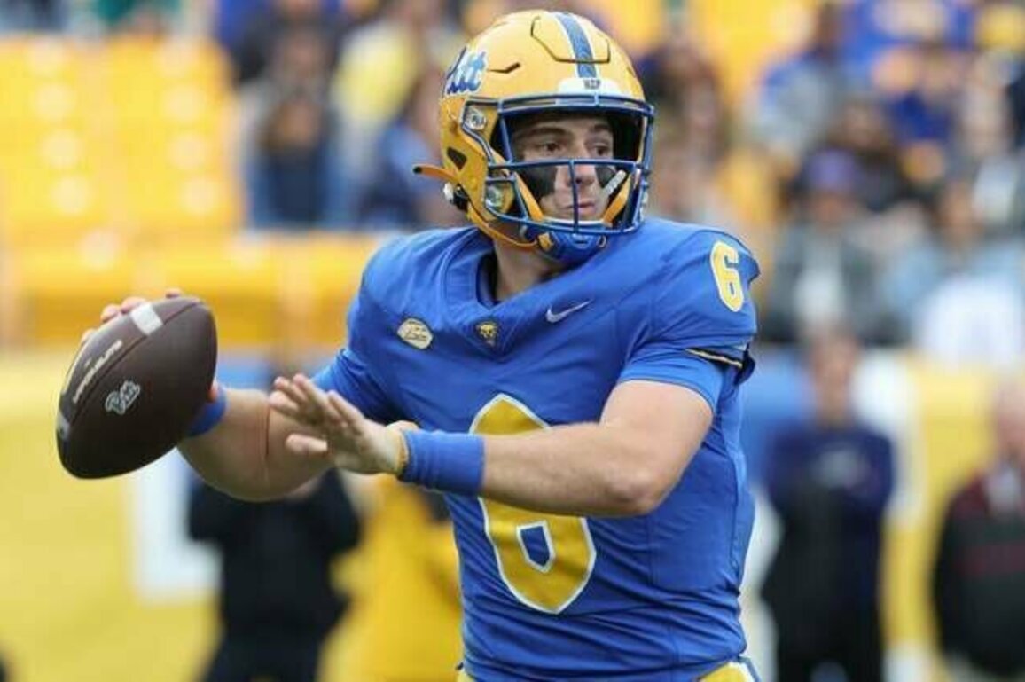 Mason Heintschel tops 400 yards, Pitt cruises past NC State