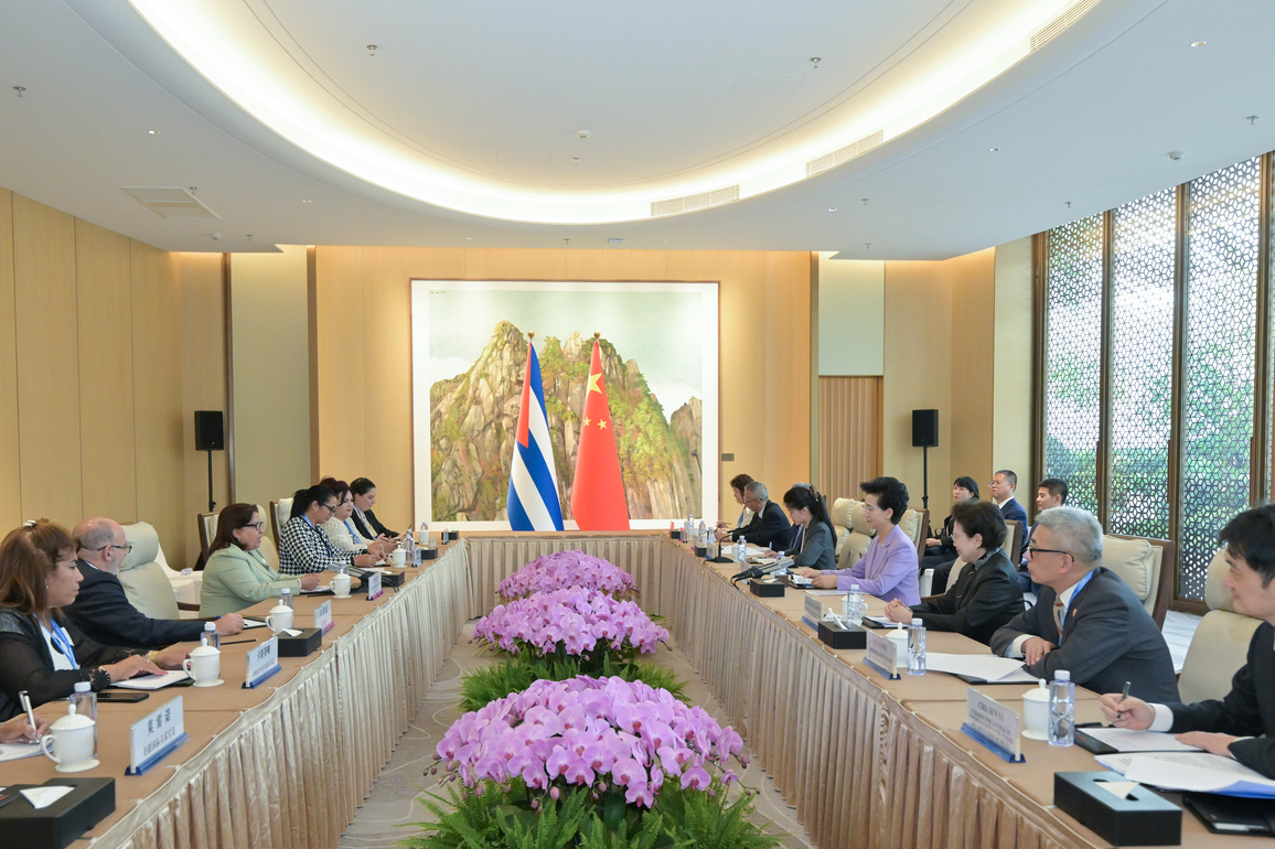 CHINA-BEIJING-SHEN YIQIN-FEDERATION OF CUBAN WOMEN-SECRETARY GENERAL-MEETING (CN)