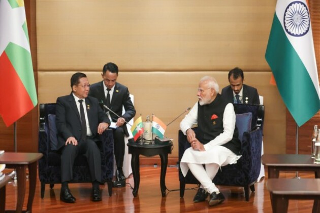 PM Modi meets Myanmar PM, discusses post-earthquake situation
