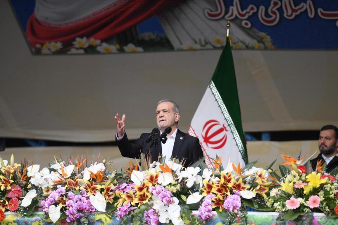 Iran says distrust of West stalls nuclear talks, describing missile program as "red line"