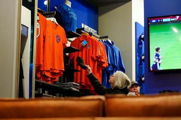 FC Cincinnati botch announcement of new coach Stam