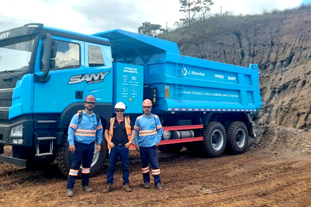 Caminhão elétrico da Sany testado pela J.Mendes